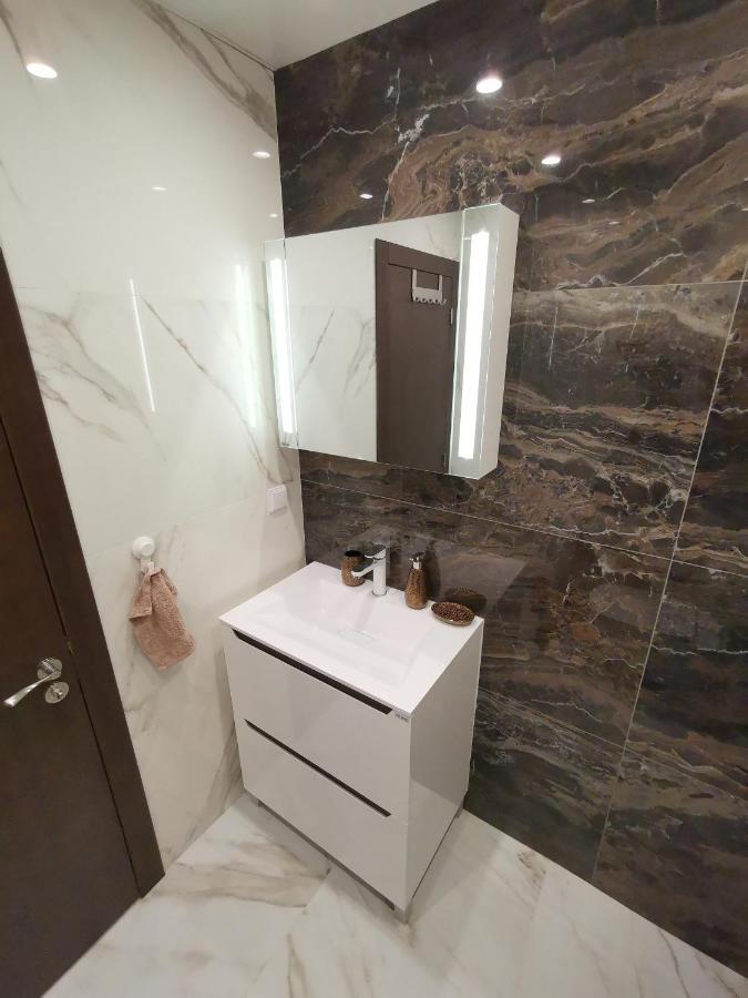 City Center Lux Apartment 바르나 외부 사진